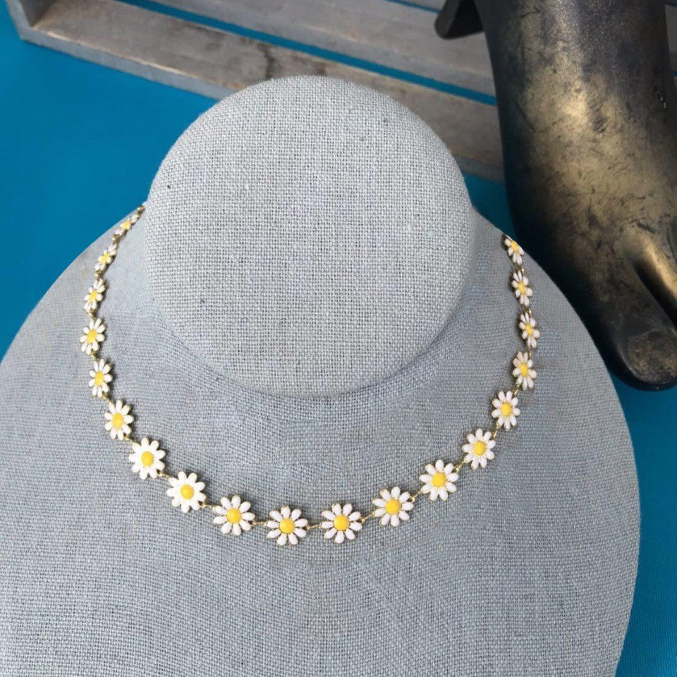 Original Hippie-Daisy Flower Choker Necklace-White and Yellow